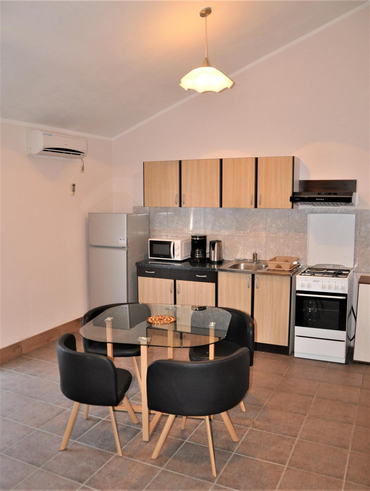 Apartments Dvije Palme شيبينيك المظهر الخارجي الصورة
